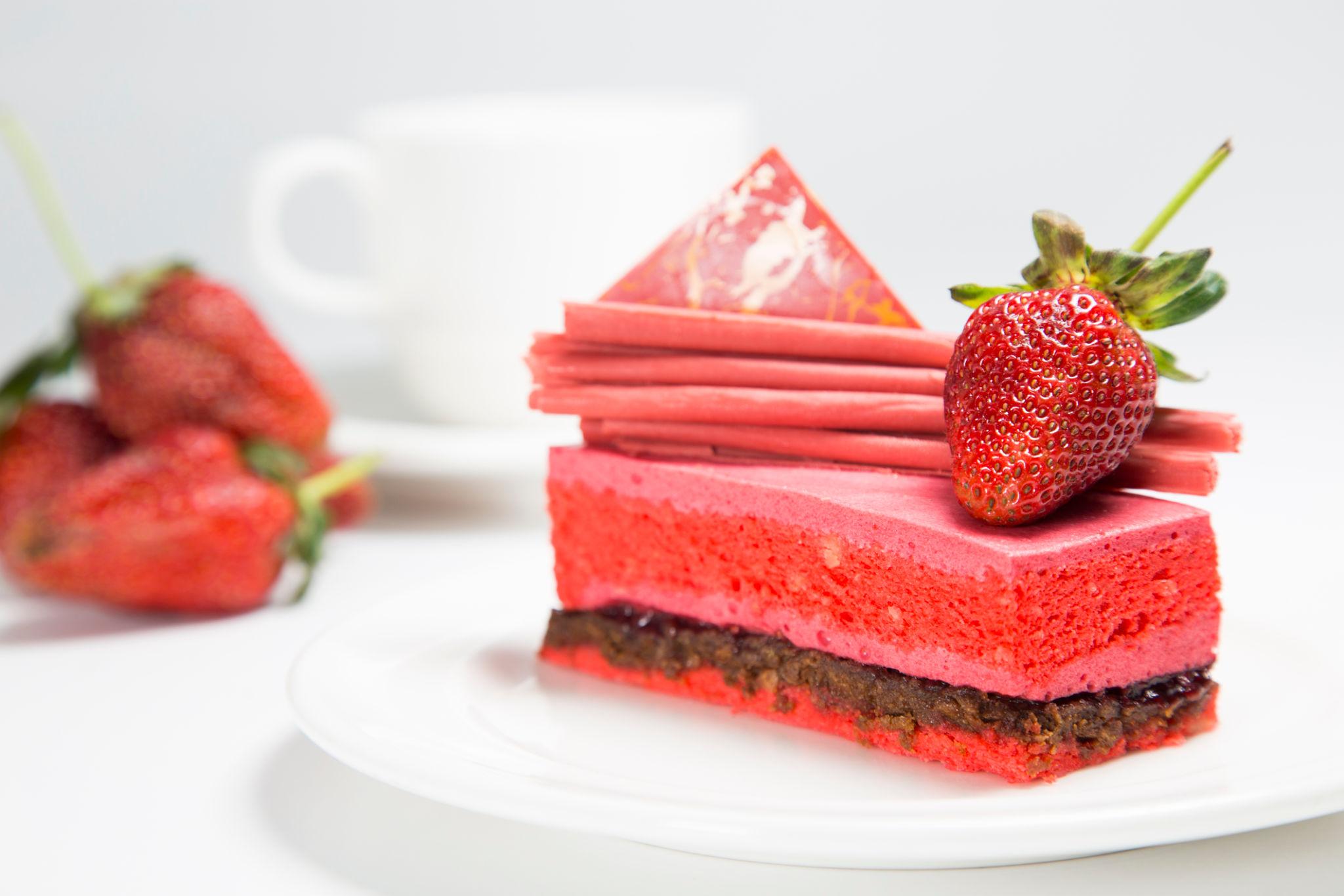 Rose Berry Gateau