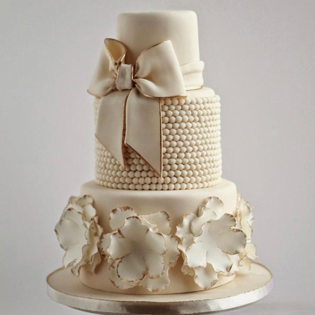 Crème Atelier signature cake